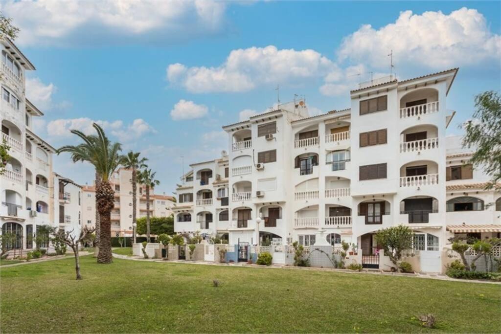 טורבייחה Beautiful Apartment With 2 Bedrooms Close To Beach מראה חיצוני תמונה