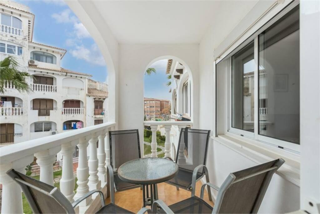 טורבייחה Beautiful Apartment With 2 Bedrooms Close To Beach מראה חיצוני תמונה